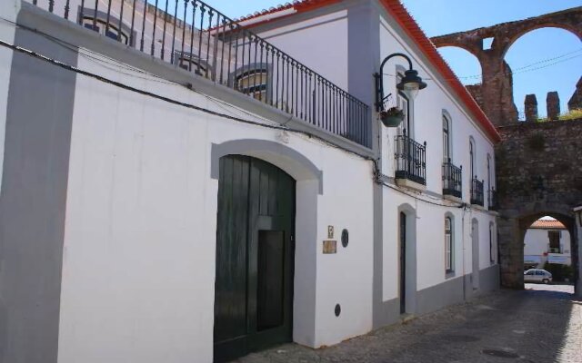 Casa Da Muralha