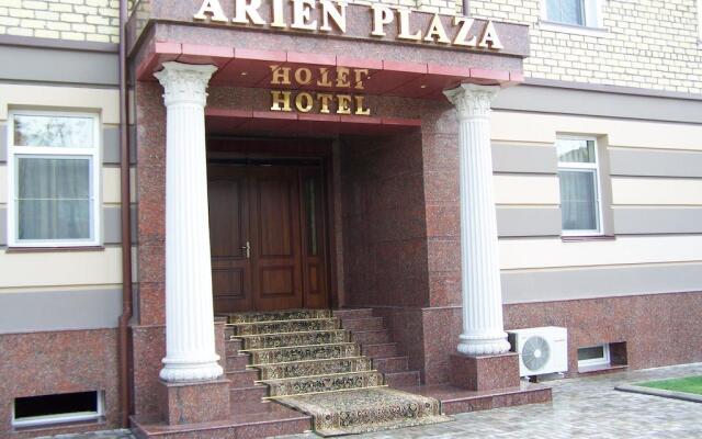 Отель Arien Plaza