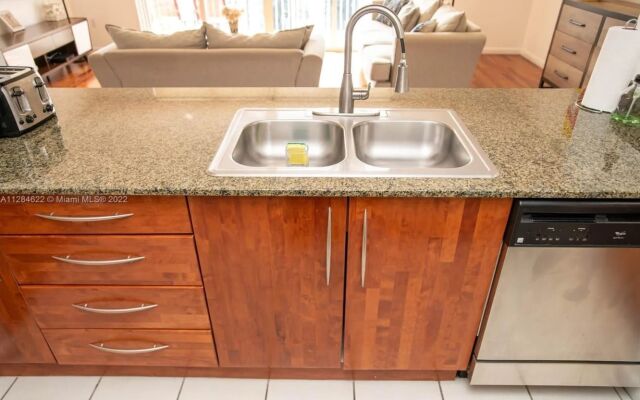 Modern Brickell Condo With Amazing Bay Views