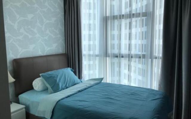 Luxury 2 BR Condo at Casa Grande Residence - Kasablanka Mall