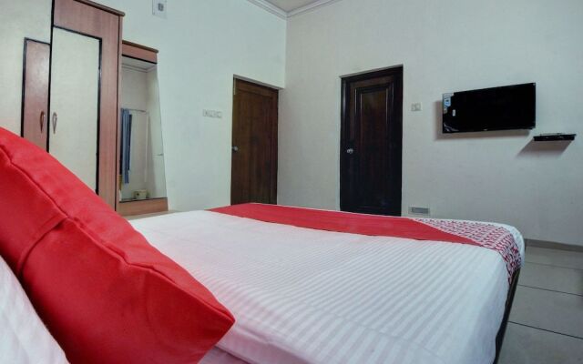 Oyo 30636 Hotel Navaratna International