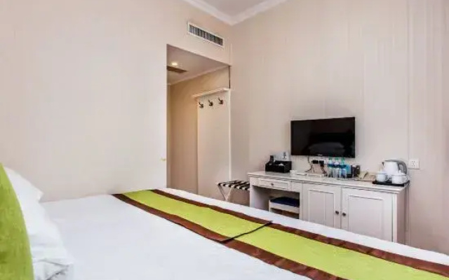 Chengde Mountain Villa Hotel (Guest Building)