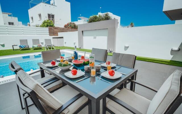 Modern 3 bedroom villa near Nissi Beach!