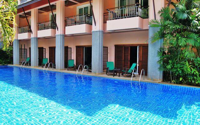 Thanthip Beach Resort