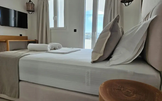 Aristotle Suites
