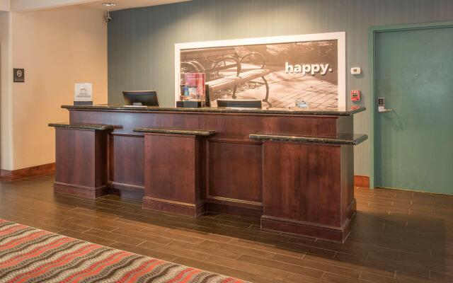 Hampton Inn & Suites Dayton-Airport