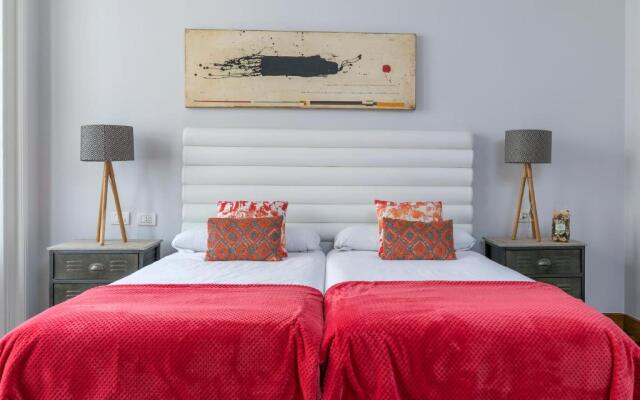 Gran Via 3 by Forever Rentals