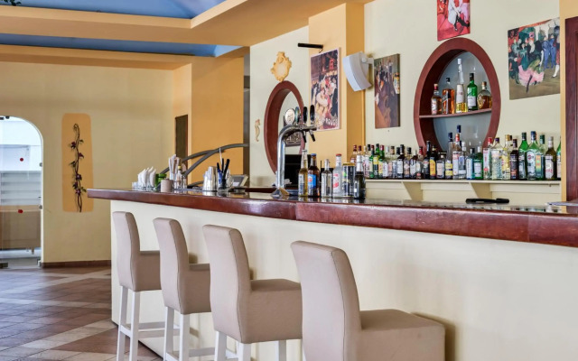 Pearl Hotel