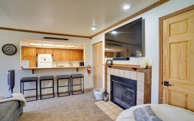 Walk to Ski Lift: Brian Head Condo w/ Pool Access!