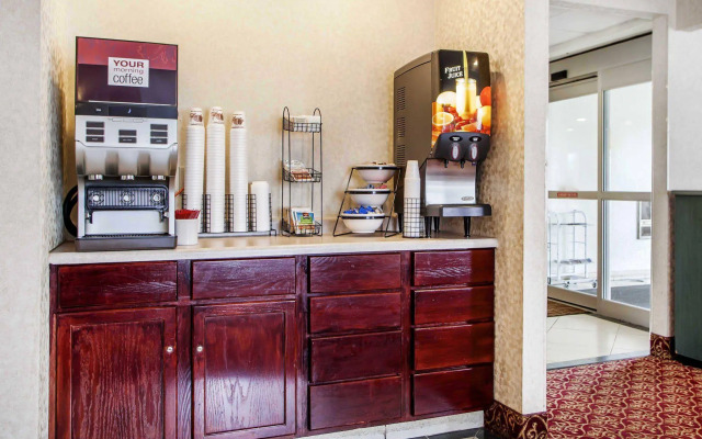 Clarion Pointe Racine - Mount Pleasant