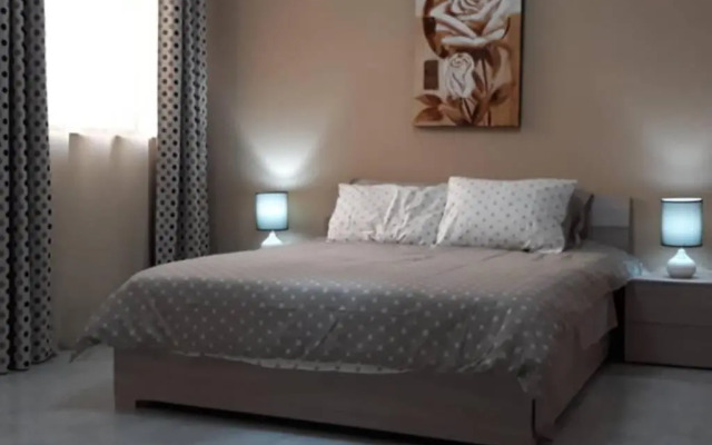 Ramzam - Spacious & Modern 3 bedroom apartment with roof terrace