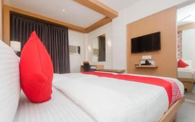 OYO 16718 Hotel Aditya Residency