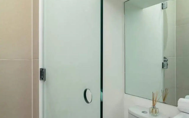 Marine Parade Sea View 2-bedroom Apartment