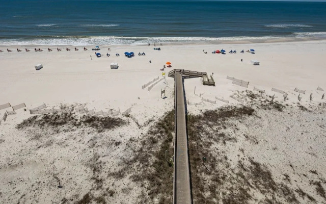 Phoenix Ix 805 3 Bedroom Condo
