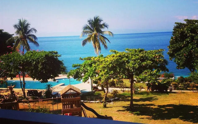 Wahoo Bay Beach Club & Resort