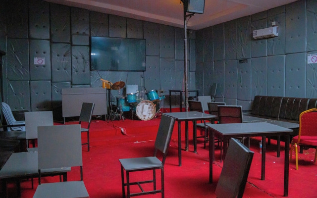 Best Inn Motel MUSINGUZI Frank