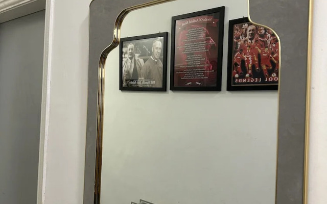 Quirky Oasis Anfield