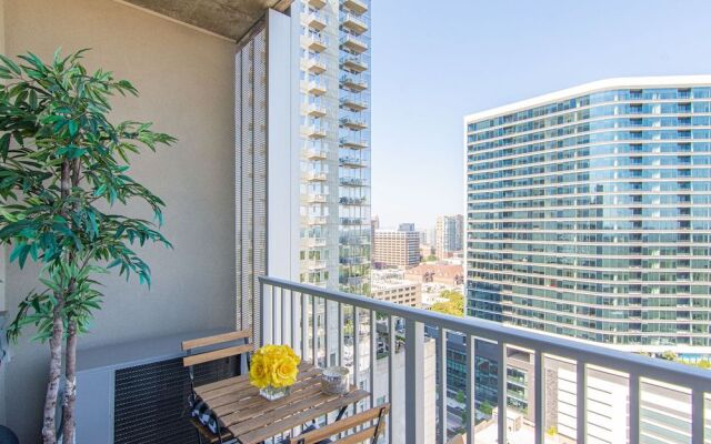 CHIC COLLECTION by NOHOTEL on 6th Street