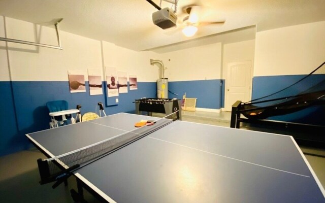 Solterra - 6 Bedrooms House w/pool-7040SR Home by RedAwning