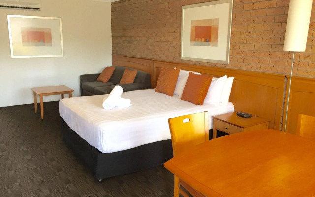 James Street Motor Inn