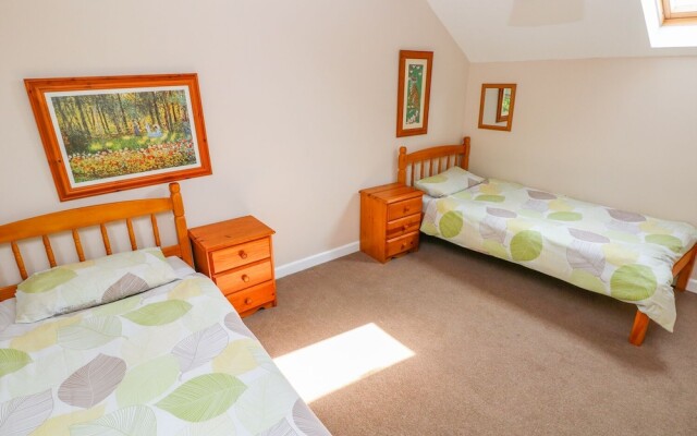 Vineyard Vale 8