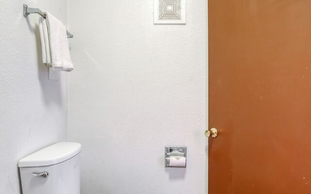 Super 8 - North Lima OH