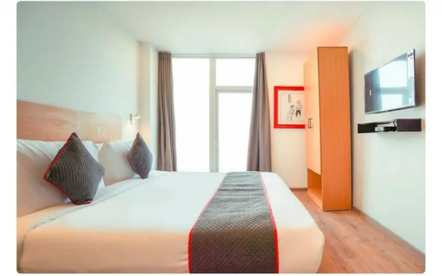Hotel Royal Address