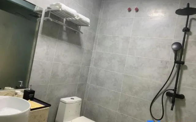 Weiya Boutique Hotel (Chaoyang Square 3rd Street 2nd Alley) – Bathroom – Nanning