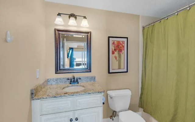 Emerald Isle Unit 202