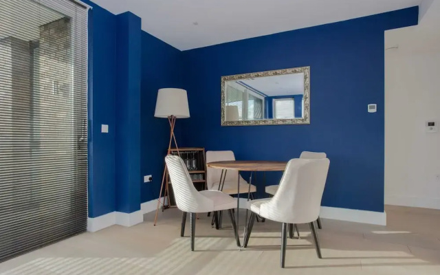 Contemporary 1 Bedroom Apartment in South London