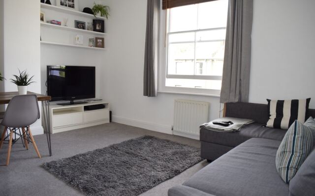 1 Bedroom Flat in Stockwell