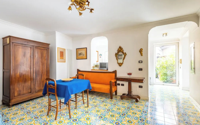 Santa Chiara Charming House With Terrace at Historical Center