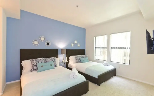 Downtown LA City View Suite