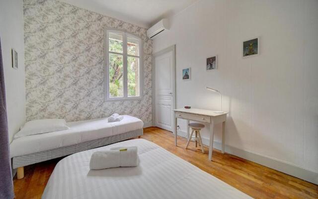 IMMOGROOM - Villa in the city center with terrace- garden- CONGRESS/BEACHES