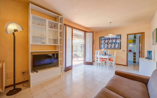 Cinzia Apartment Front Beach