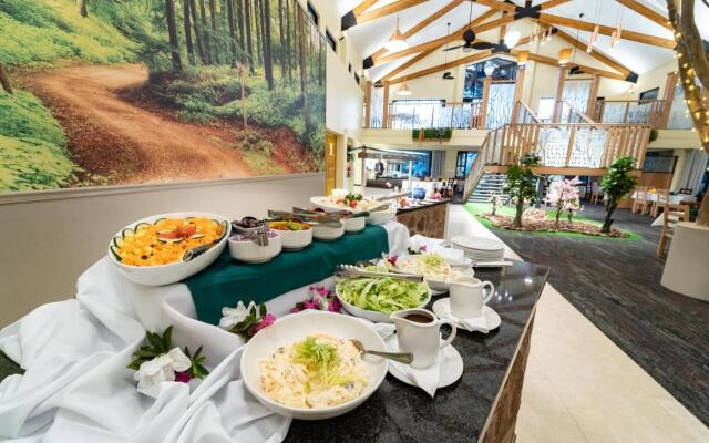 Gooderson Monks Cowl Golf Resort