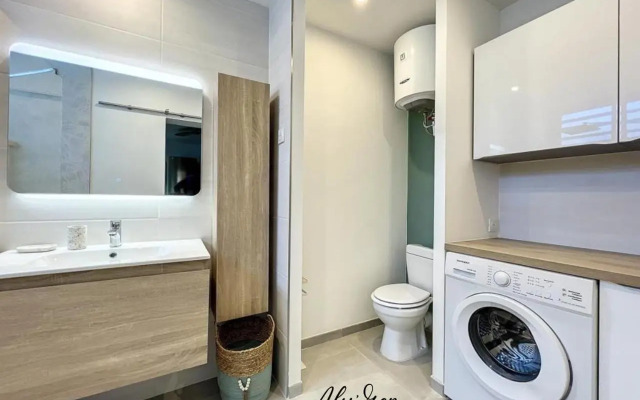 Aly'Zen - Studio de charme. Pieds dans l'eau (mer)