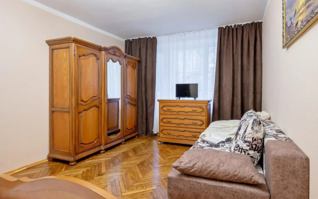 Апартаменты на 8-ой линии Васильевского острова 57