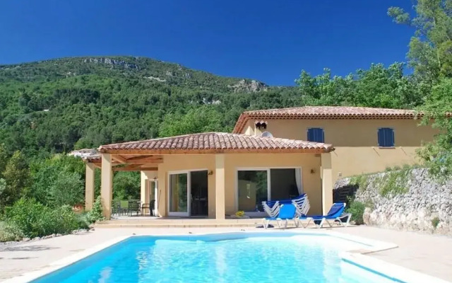 Luxurious Villa With Swimming Pool in Bargemon, Provence