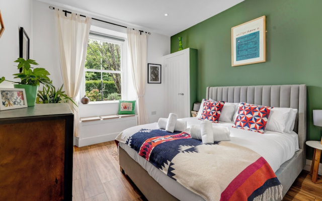 Stylish 2-bed Villa · Garden · Central Edinburgh
