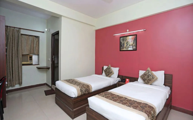 Oyo Flagship 26480 Hotel Nisa