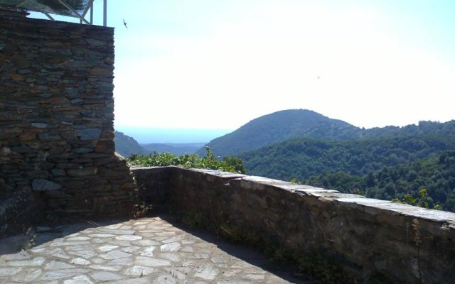 House With 3 Bedrooms In Pietra Di Verde, With Wonderful Sea View And Furnished Terrace 15 Km From The Beach