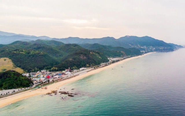 Gangneung Jeongdongjin Joyful Pension