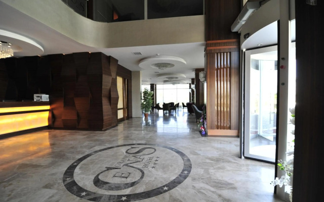 Grand Cenas Hotel