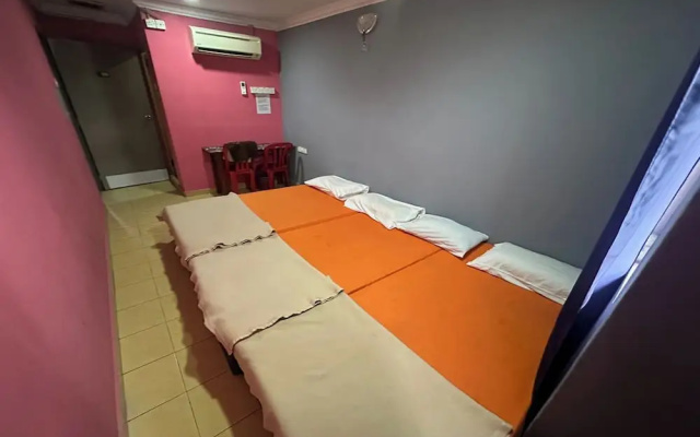 I Rose Budget Hotel – Guest Rooms – Kajang