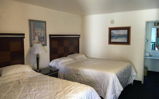 Deluxe Inn Of Roswell