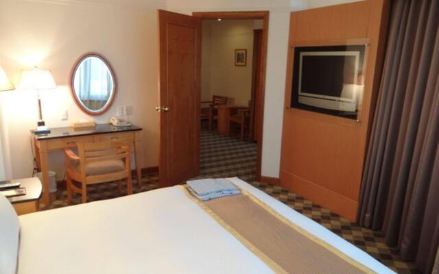 Crystal Plaza Hotel Kaohsiung