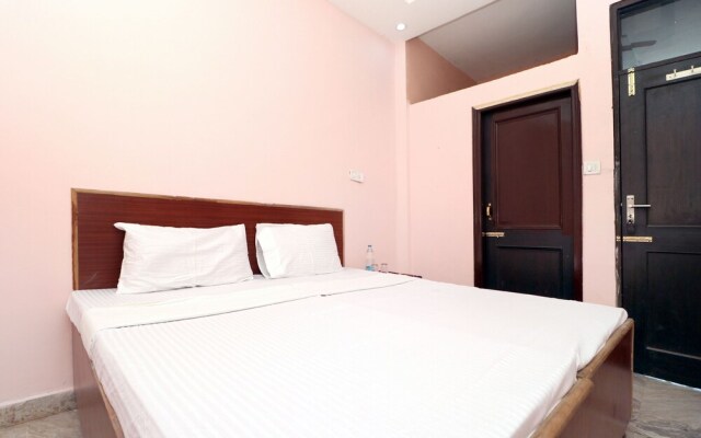 Spot On 41567 City Inn Guest House