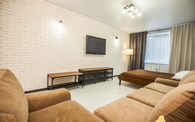 Apartment bureau EasyRent on st. Topolinaya, 38