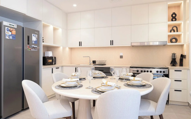 Arabian Ranches 3 Luxury 4 Bedroom Villa